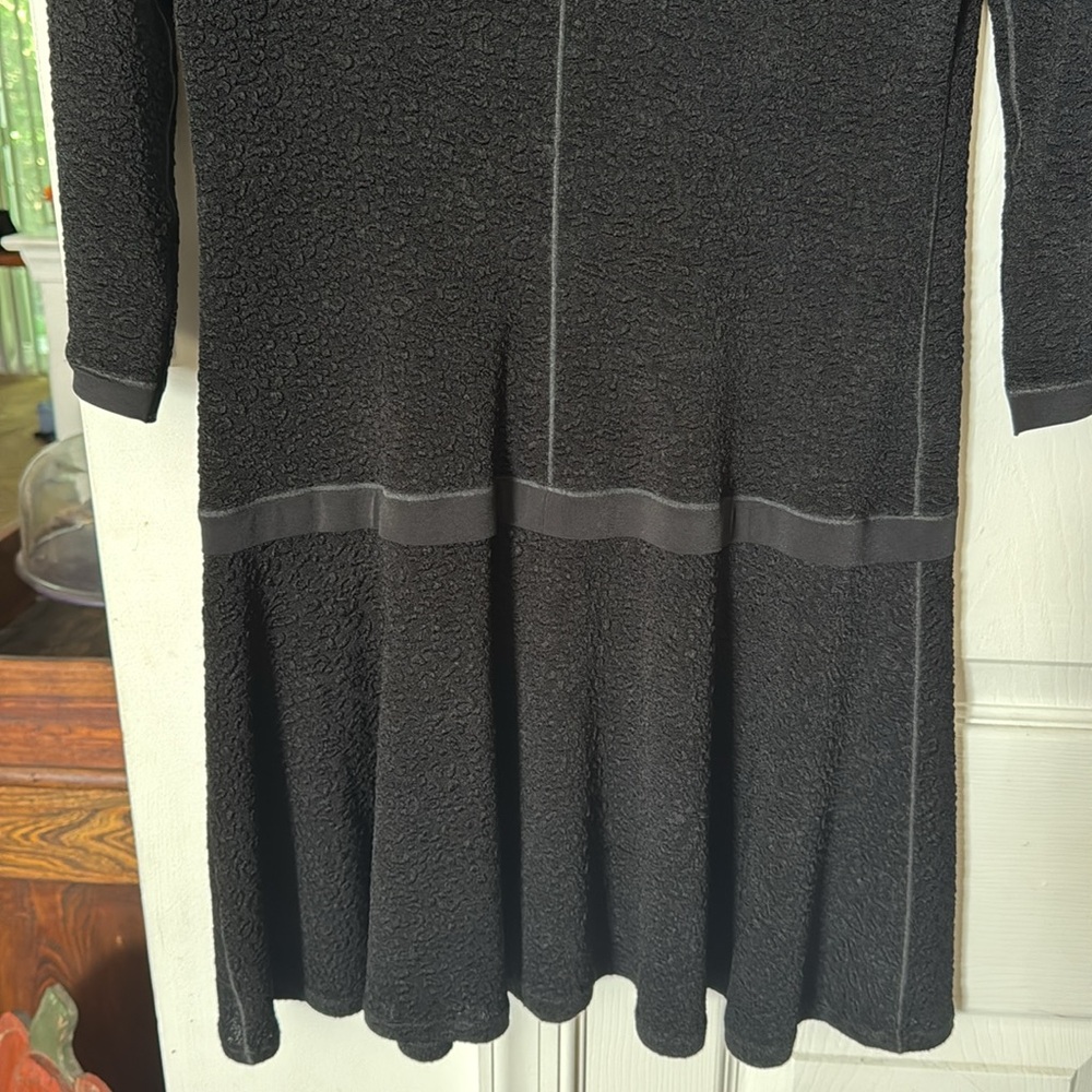 Eva Varro Black Cocktail Mini. Drop-waist. Swing skirt. Textured. Worn 1x. S. - Picture 6 of 9